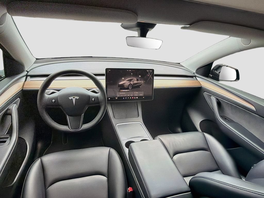 2025 Tesla Model Y Long Range