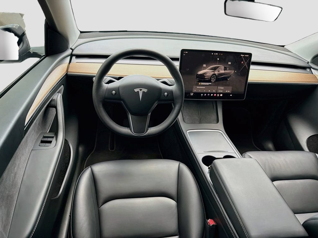 2025 Tesla Model Y Long Range