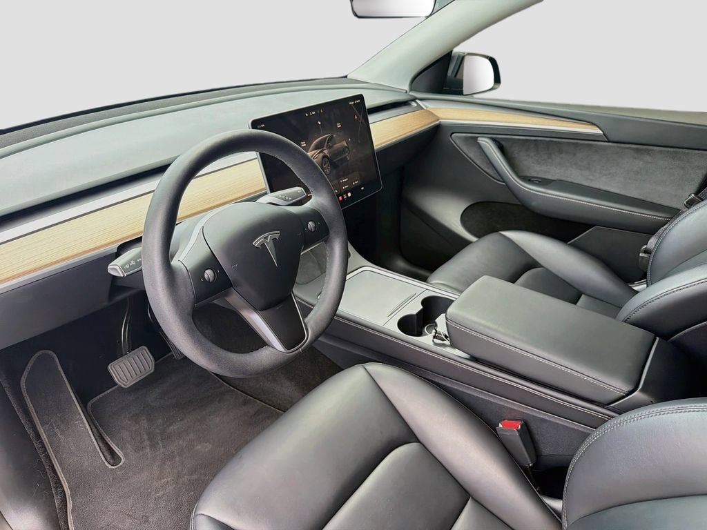 2025 Tesla Model Y Long Range