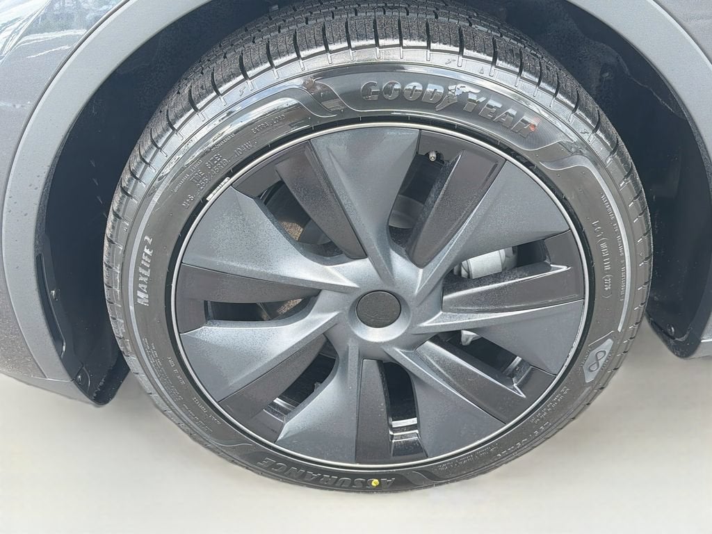 2025 Tesla Model Y Long Range