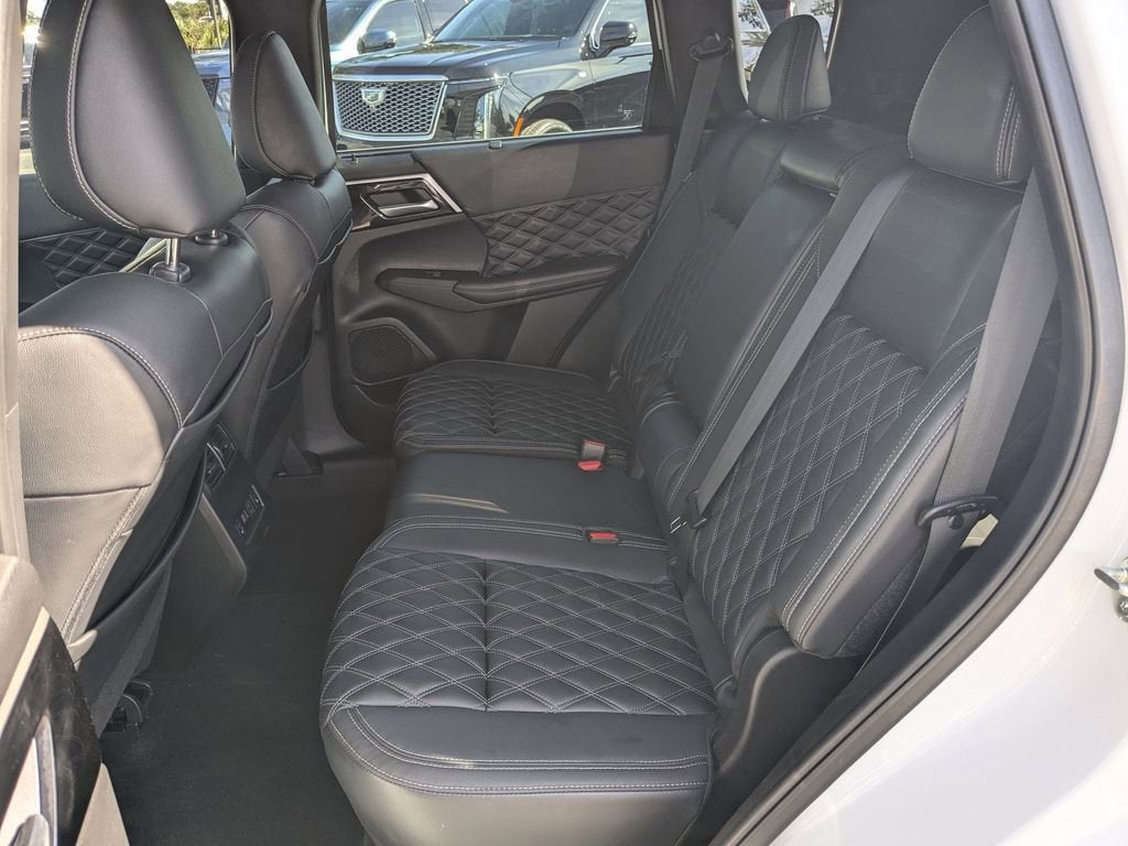 2023 Mitsubishi Outlander SEL