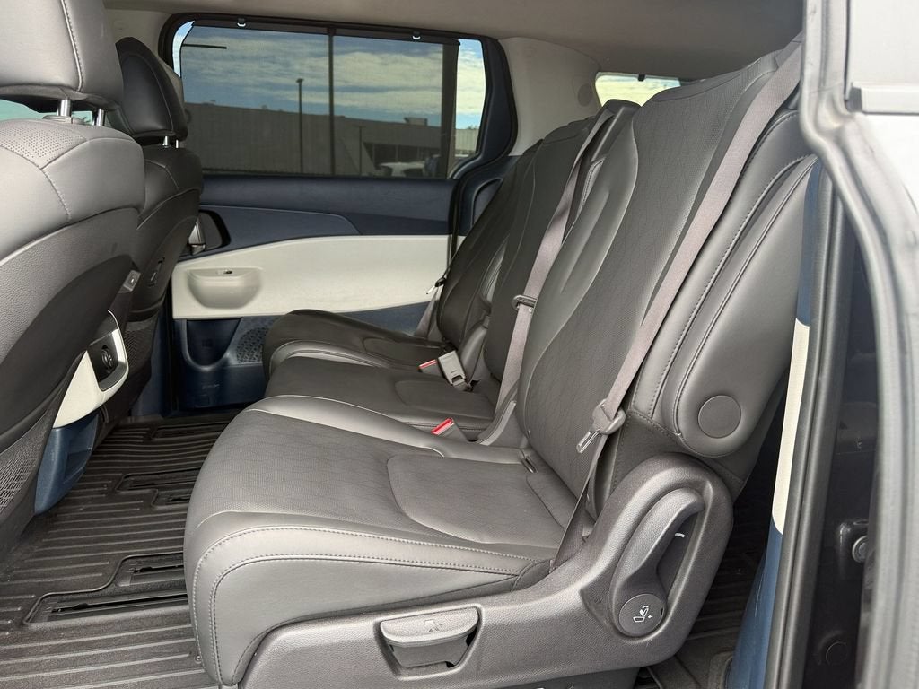 2025 Kia Carnival Hybrid EX