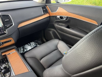 2024 Volvo XC90 Recharge Plug-In Hyb Plus Bright Theme