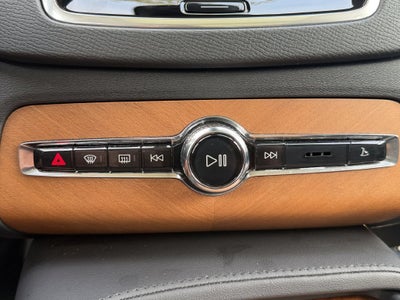 2024 Volvo XC90 Recharge Plug-In Hyb Plus Bright Theme