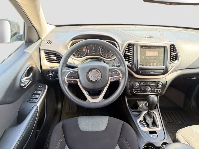 2018 Jeep Cherokee Latitude Tech Connect