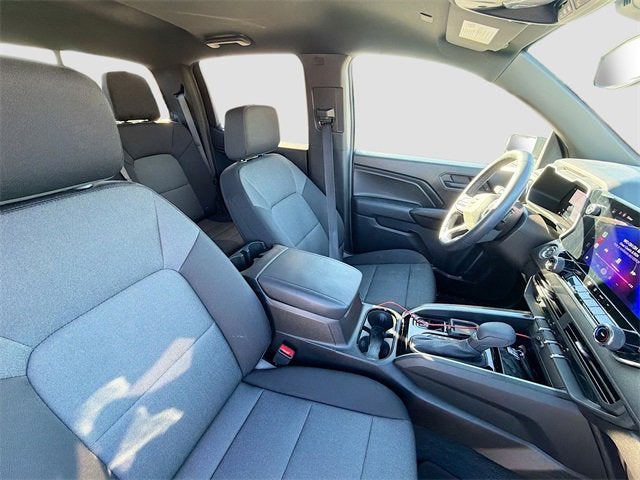 2025 Chevrolet Colorado WT/LT