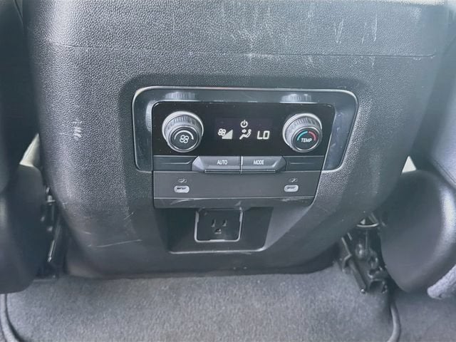 2024 Chevrolet Suburban LS