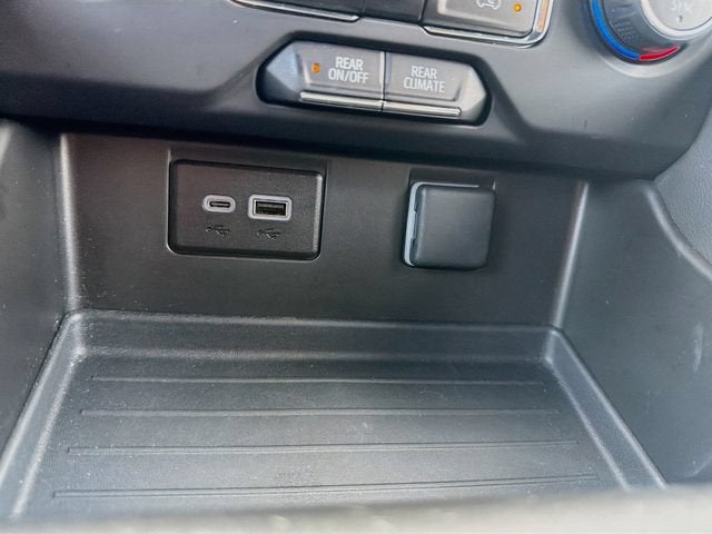 2024 Chevrolet Suburban LS