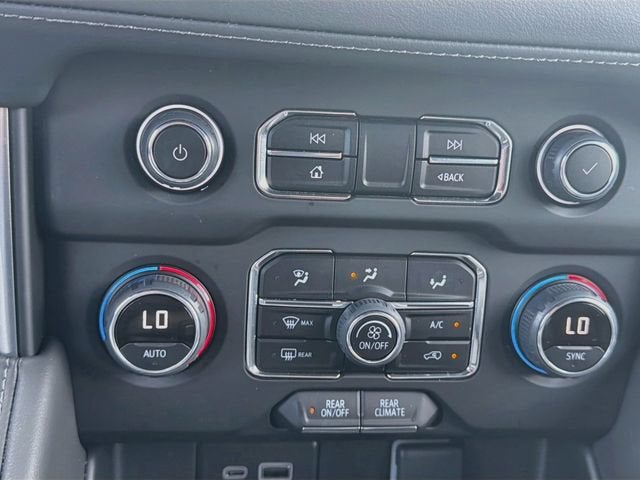 2024 Chevrolet Suburban LS