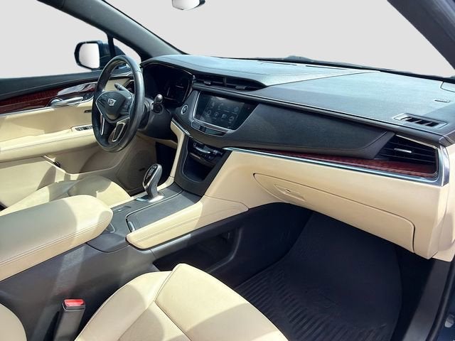 2018 Cadillac XT5 Luxury FWD