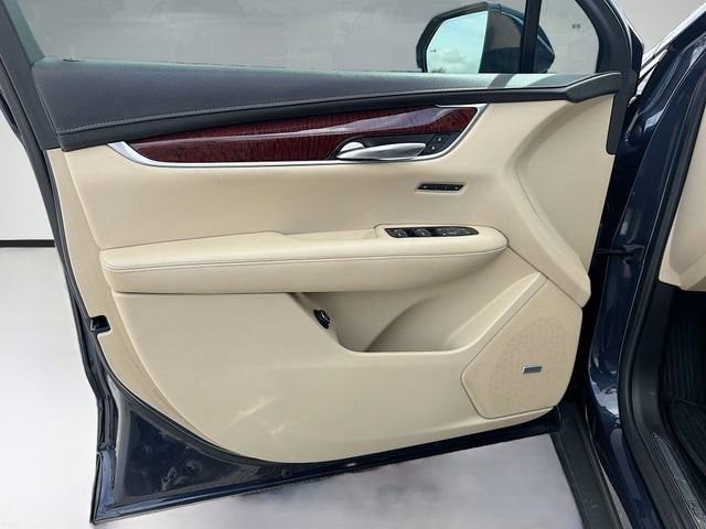 2018 Cadillac XT5 Luxury FWD