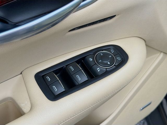 2018 Cadillac XT5 Luxury FWD