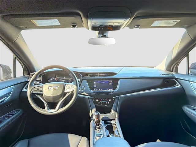 2025 Cadillac XT6 Luxury