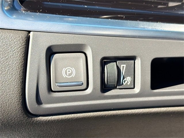 2025 Cadillac XT6 Luxury