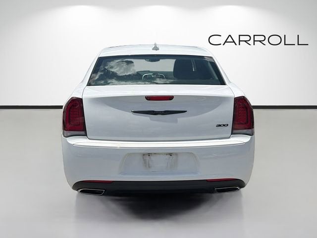 2023 Chrysler 300 Touring