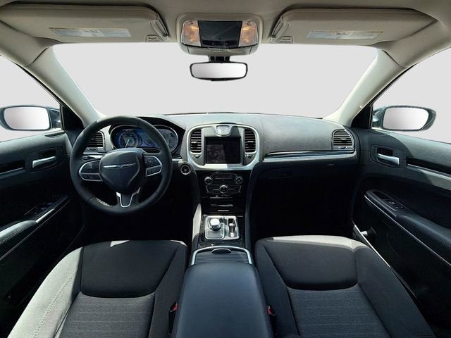 2023 Chrysler 300 Touring