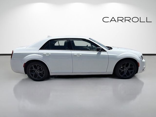 2023 Chrysler 300 Touring
