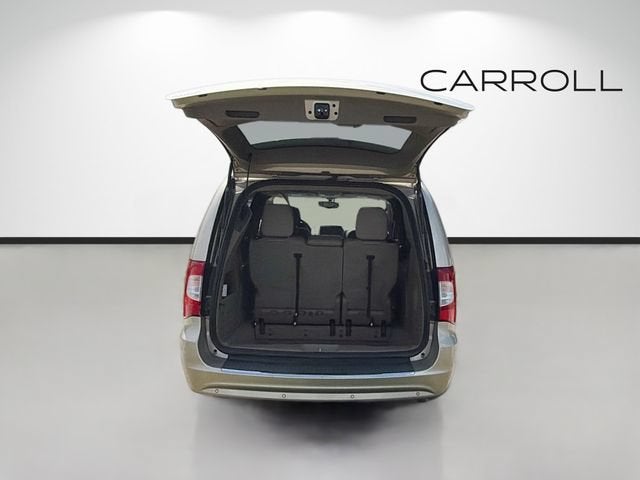 2014 Chrysler Town & Country Touring-L