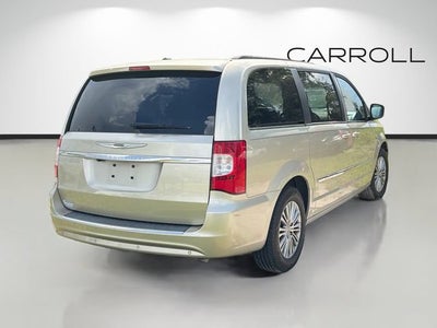 2014 Chrysler Town & Country Touring-L