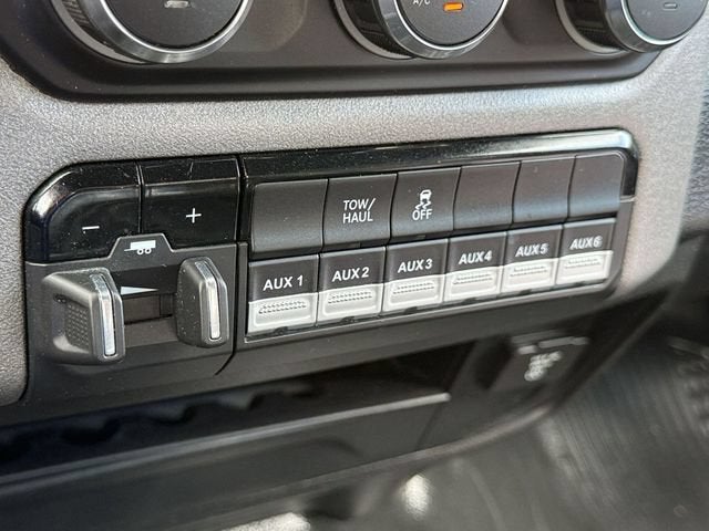 2023 RAM 2500 Tradesman Crew Cab 4x4 6'4" Box