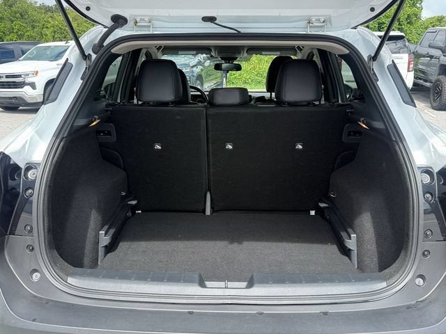 2025 Nissan Kicks SR FWD