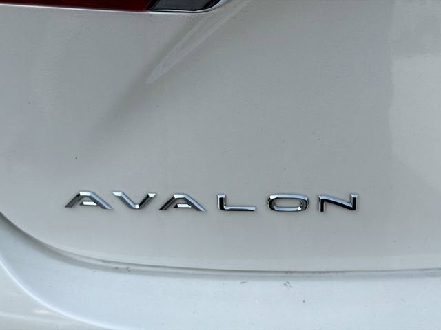 2018 Toyota Avalon Hybrid XLE Plus