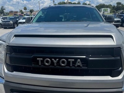 2017 Toyota Tundra SR5 5.7L V8