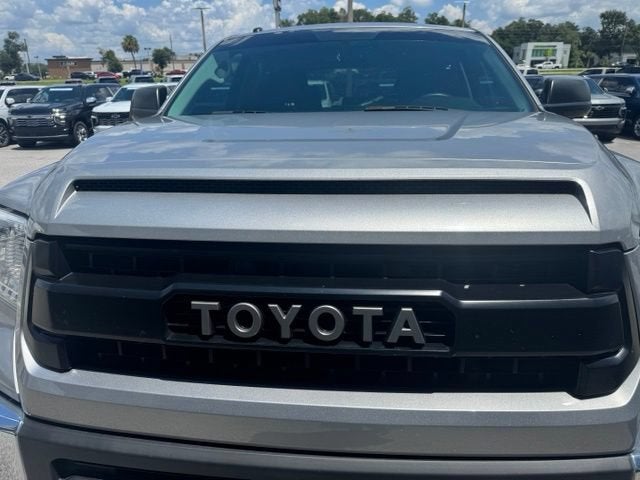 2017 Toyota Tundra SR5 5.7L V8