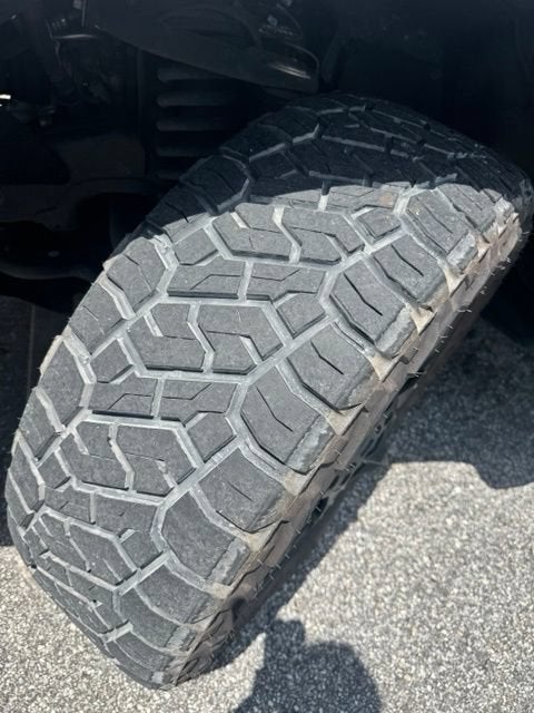 2017 Toyota Tundra SR5 5.7L V8