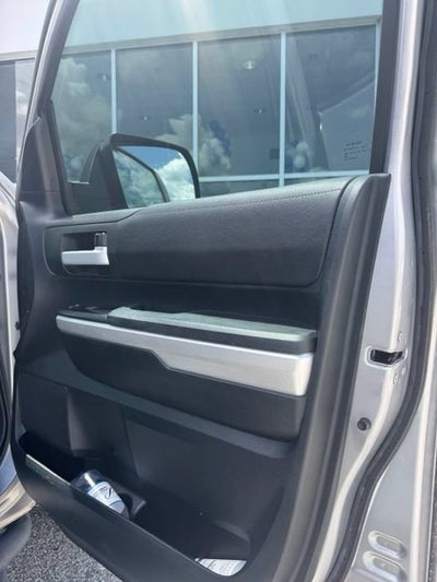 2017 Toyota Tundra SR5 5.7L V8