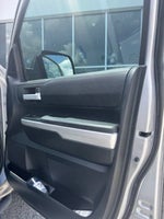 2017 Toyota Tundra SR5 5.7L V8