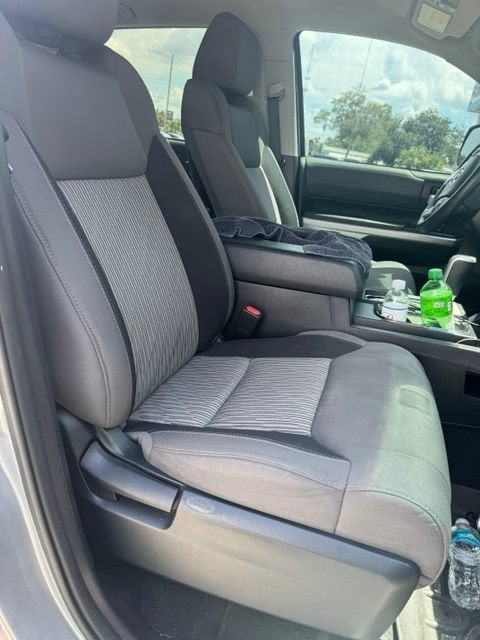 2017 Toyota Tundra SR5 5.7L V8
