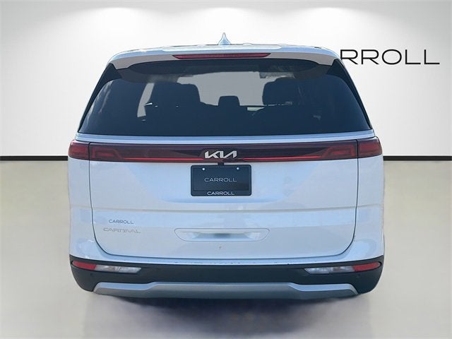 2024 Kia Carnival LX