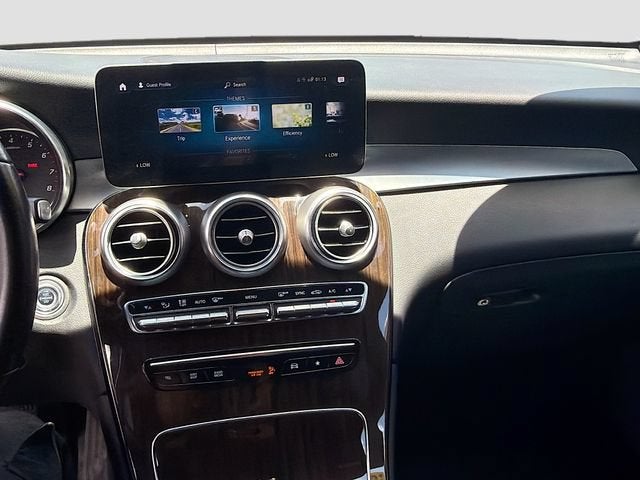 2020 Mercedes-Benz GLC 300 GLC 300