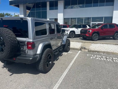 2020 Jeep Wrangler Unlimited Sahara Altitude 4x4
