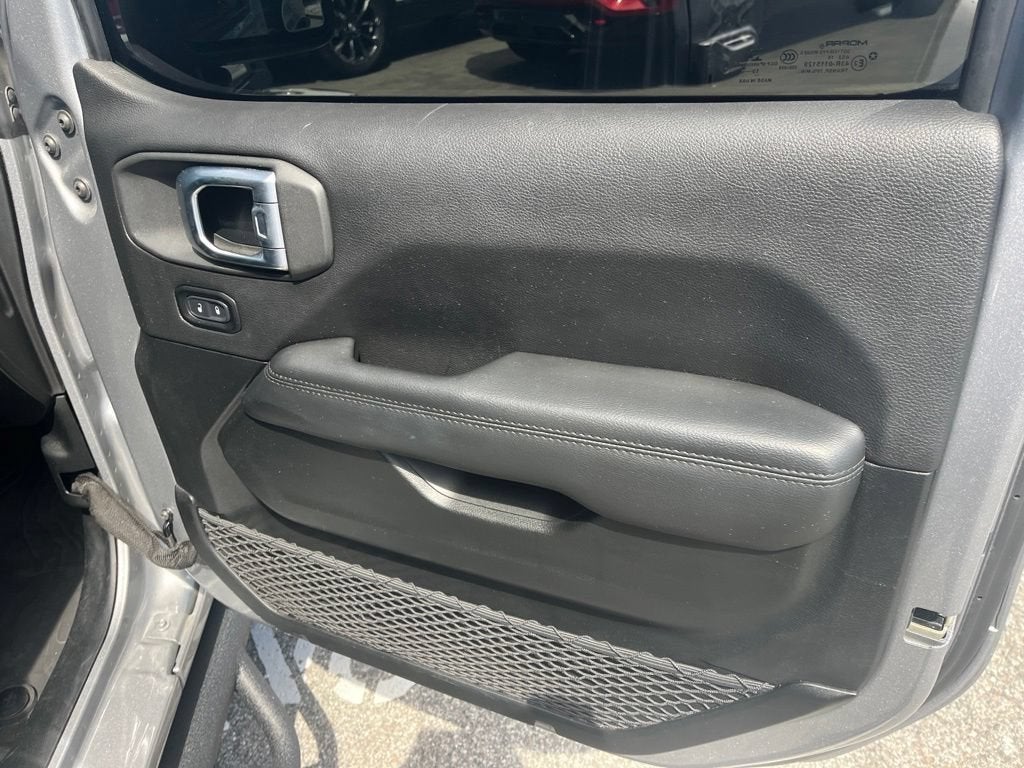 2020 Jeep Wrangler Unlimited Sahara Altitude 4x4