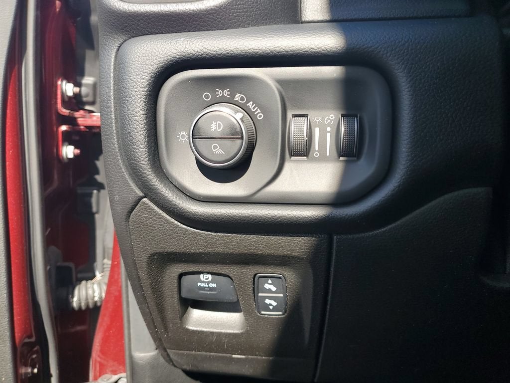 2019 RAM 1500 Big Horn/Lone Star Crew Cab 4x2 5'7" Box