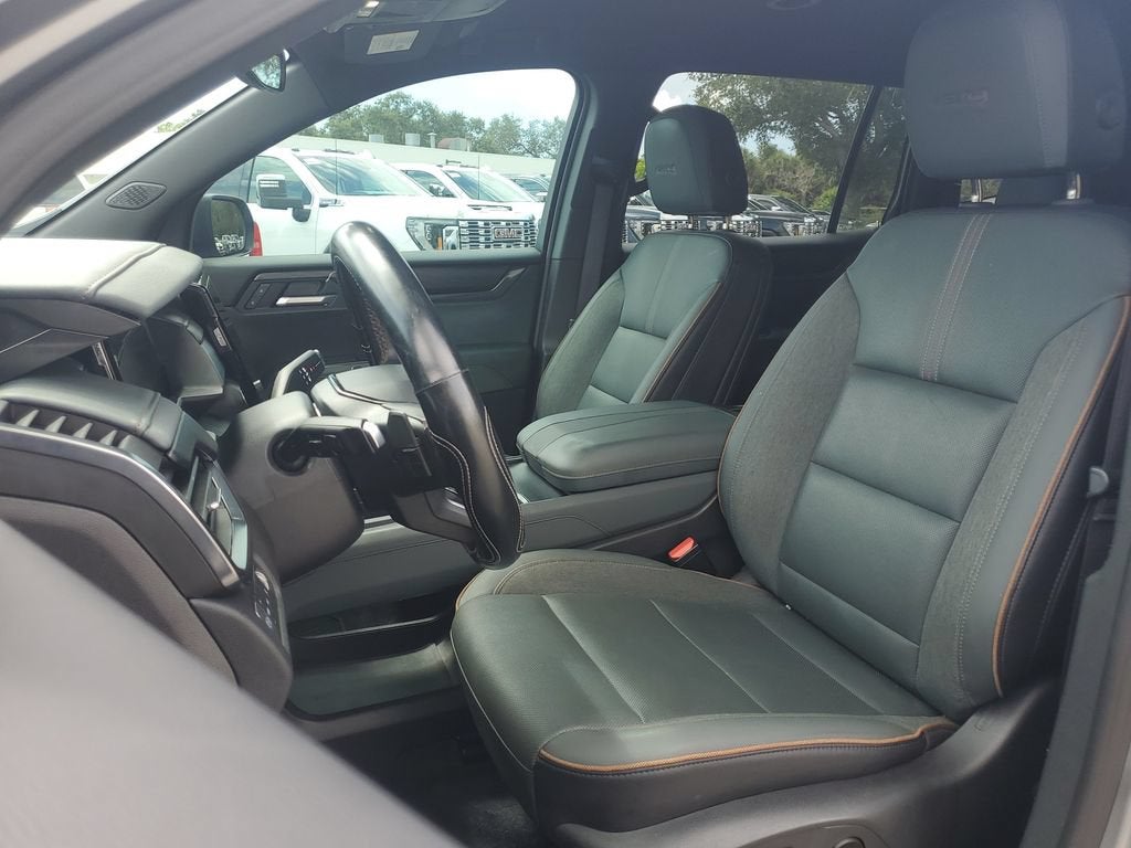 2025 GMC Acadia AT4