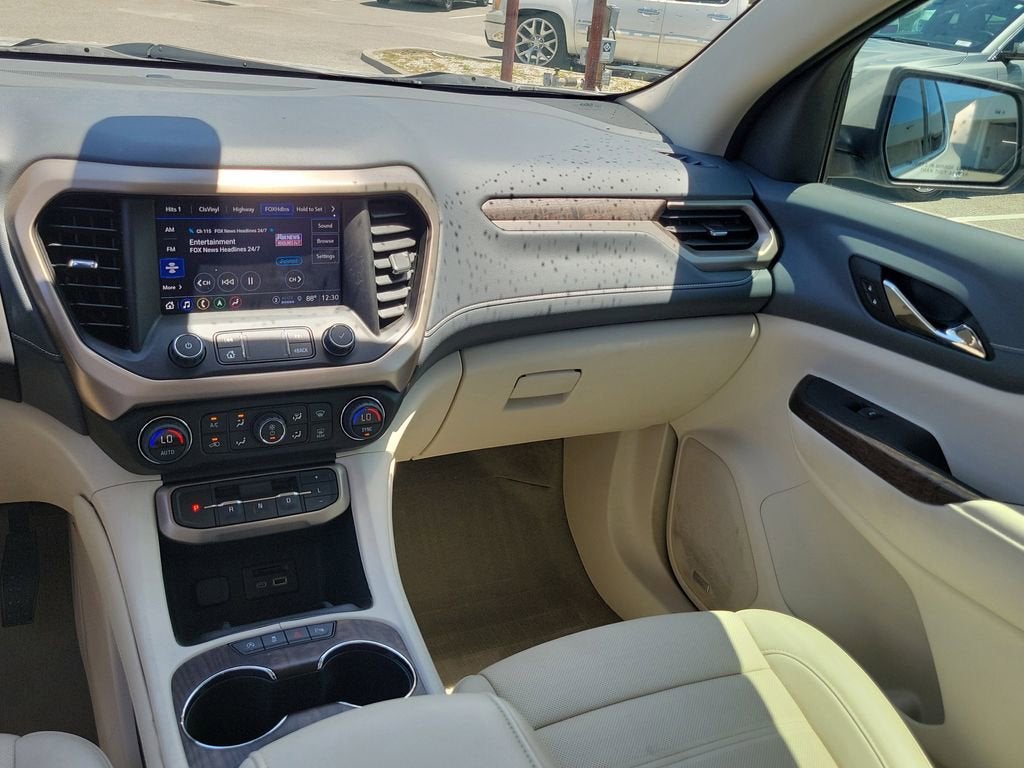 2022 GMC Acadia Denali