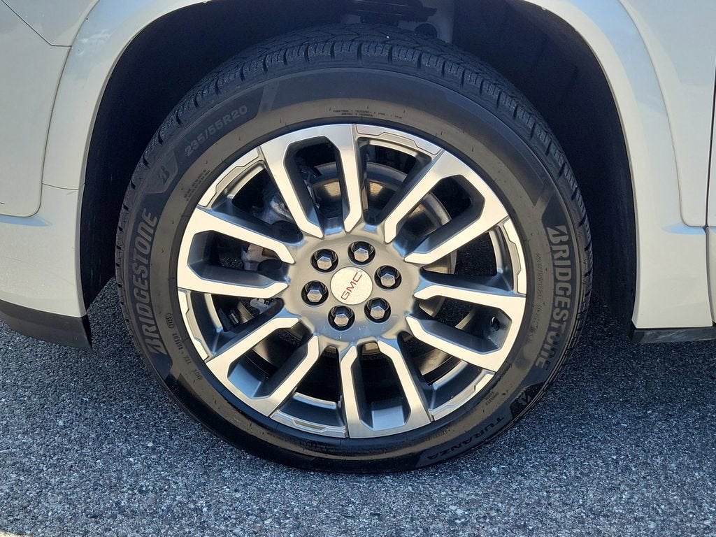 2022 GMC Acadia Denali
