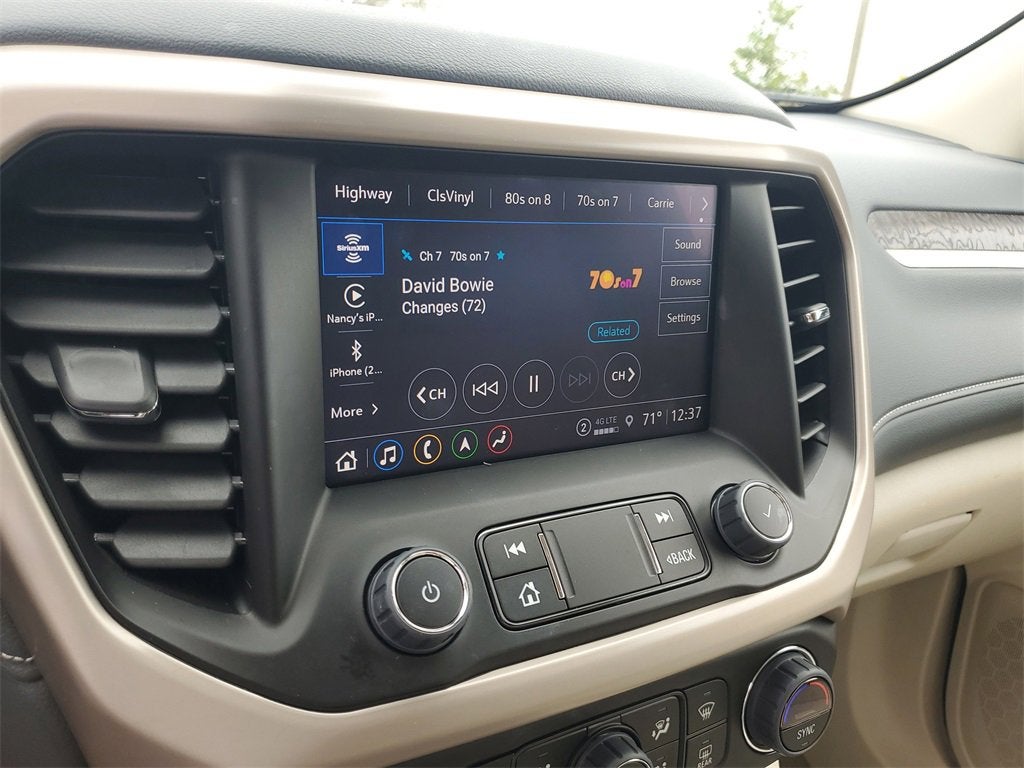 2023 GMC Acadia Denali