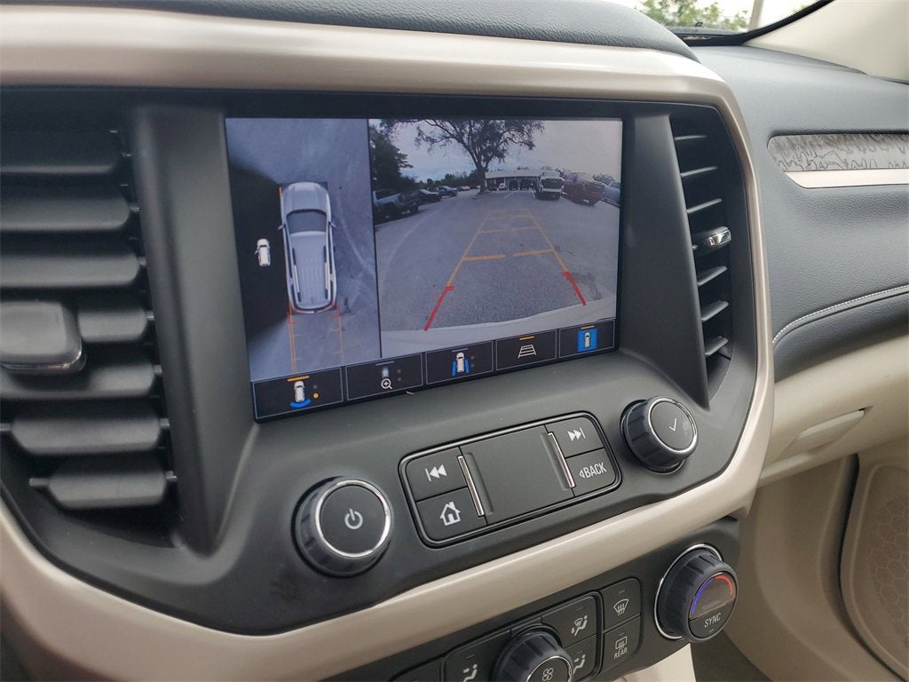 2023 GMC Acadia Denali