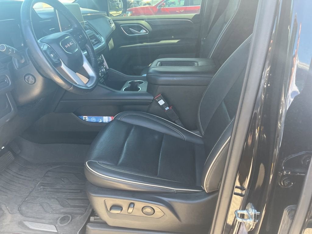 2022 GMC Yukon XL SLT