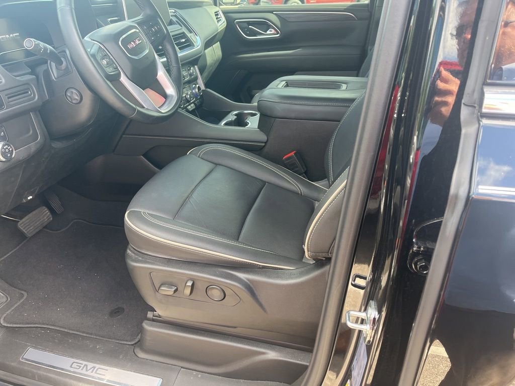 2024 GMC Yukon XL SLT