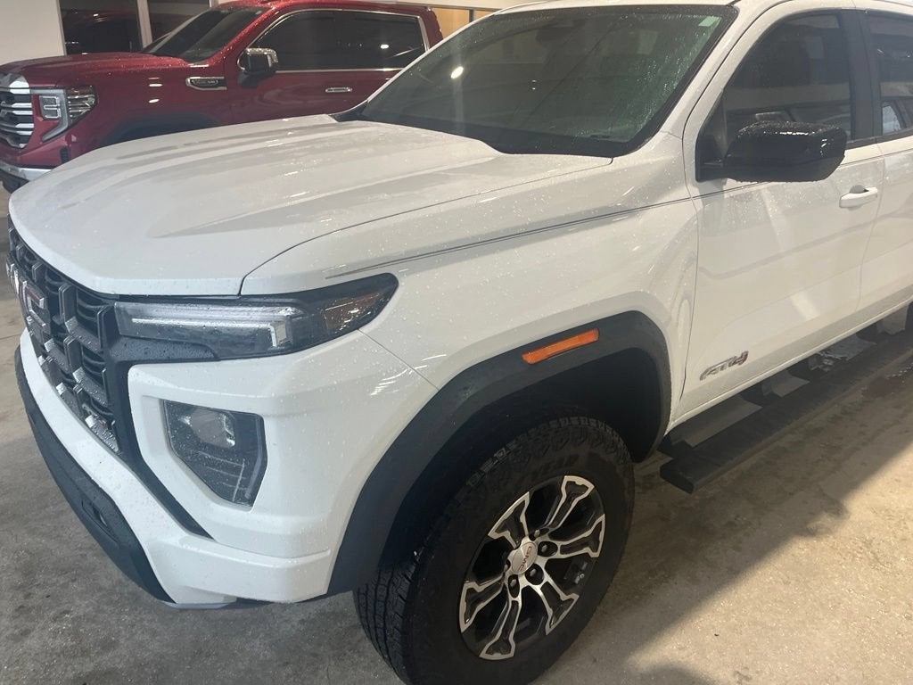 2025 GMC Canyon AT4