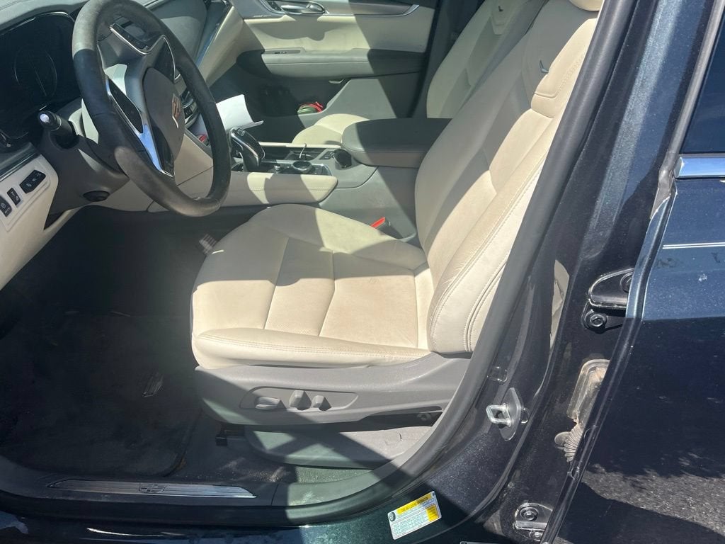 2021 Cadillac XT5 FWD Premium Luxury