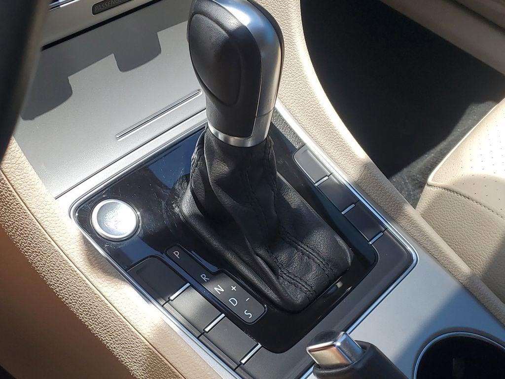 2019 Volkswagen Passat 2.0T Wolfsburg Edition