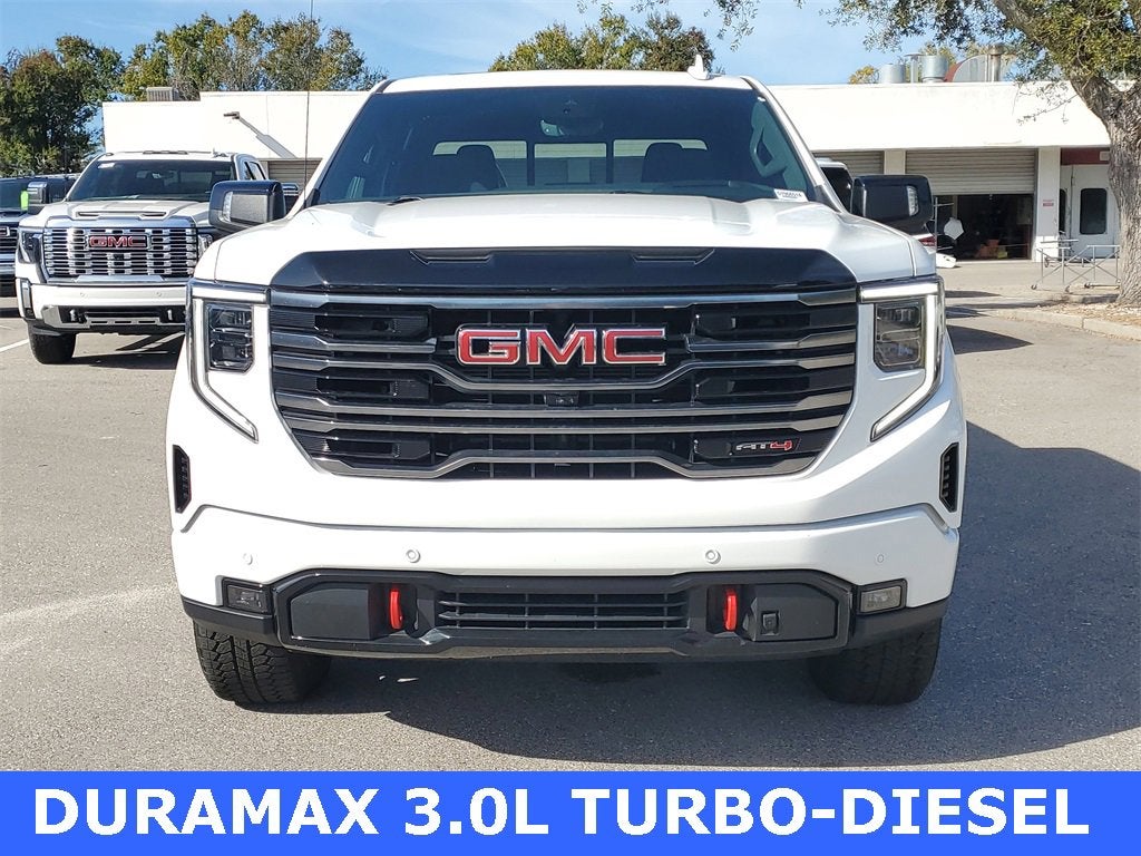 2025 GMC Sierra 1500 AT4