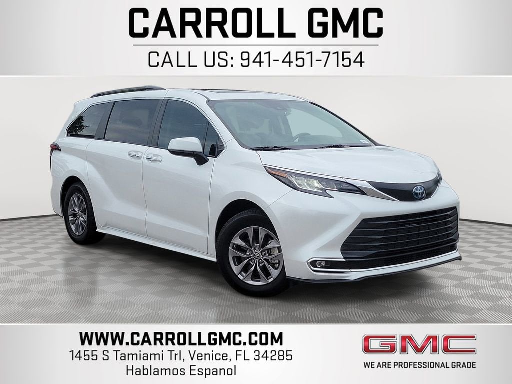 2023 Toyota Sienna XLE