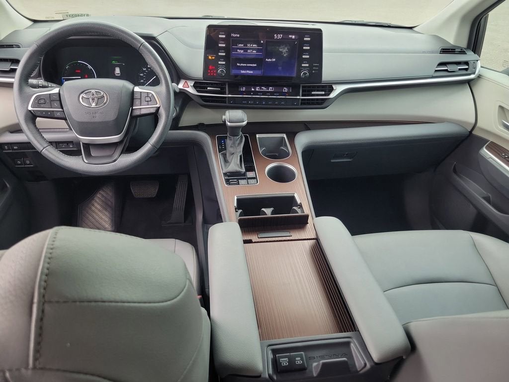 2023 Toyota Sienna XLE